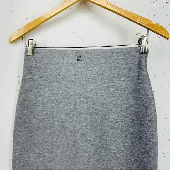 Sweaty Betty Women’s Size Small Cantar Luxe Gray Pencil Skirt with Black Trim - Picture 5 of 12